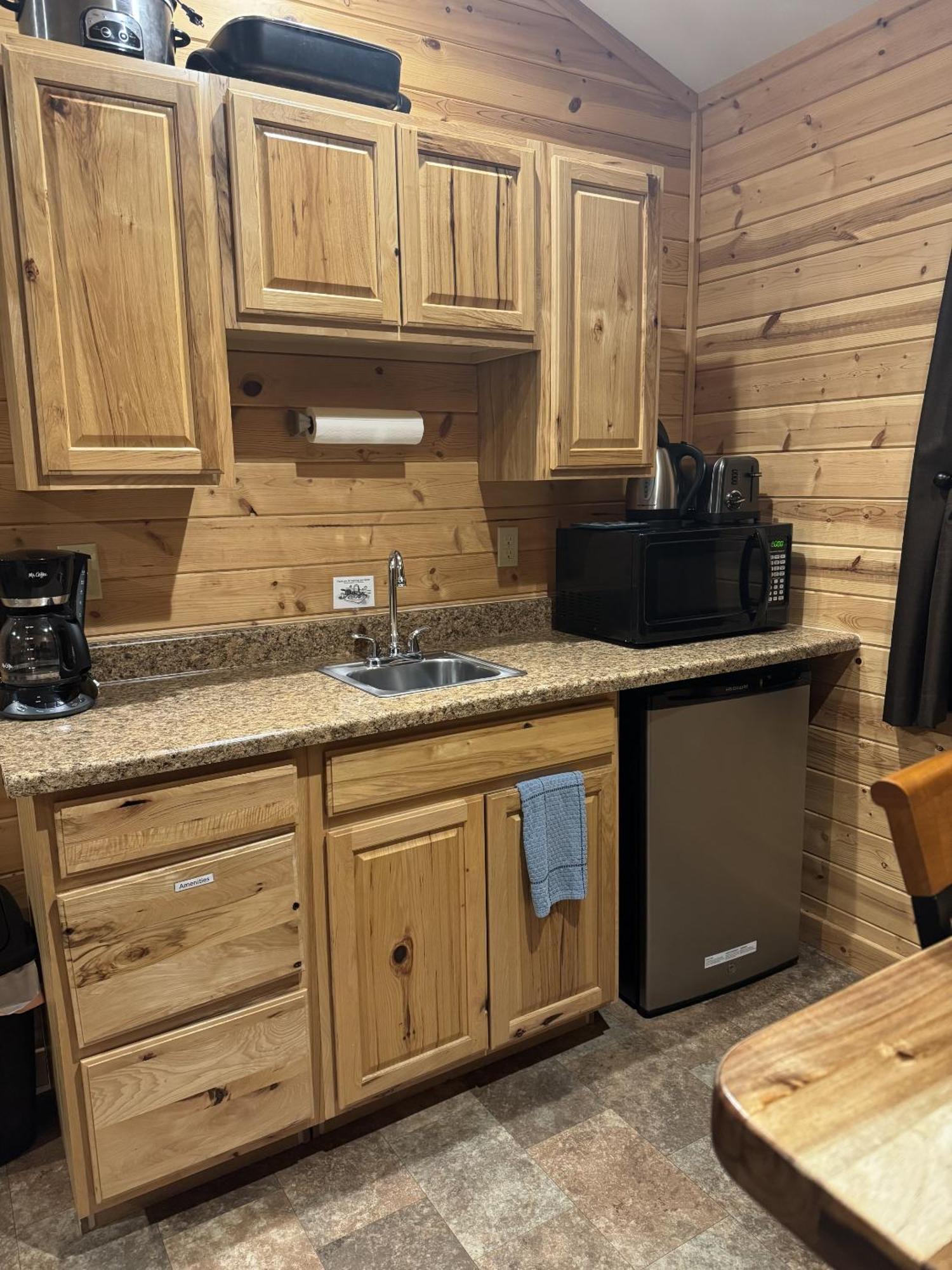 Susitna River Lodging, Backwoods Cabins Толкітна Екстер'єр фото