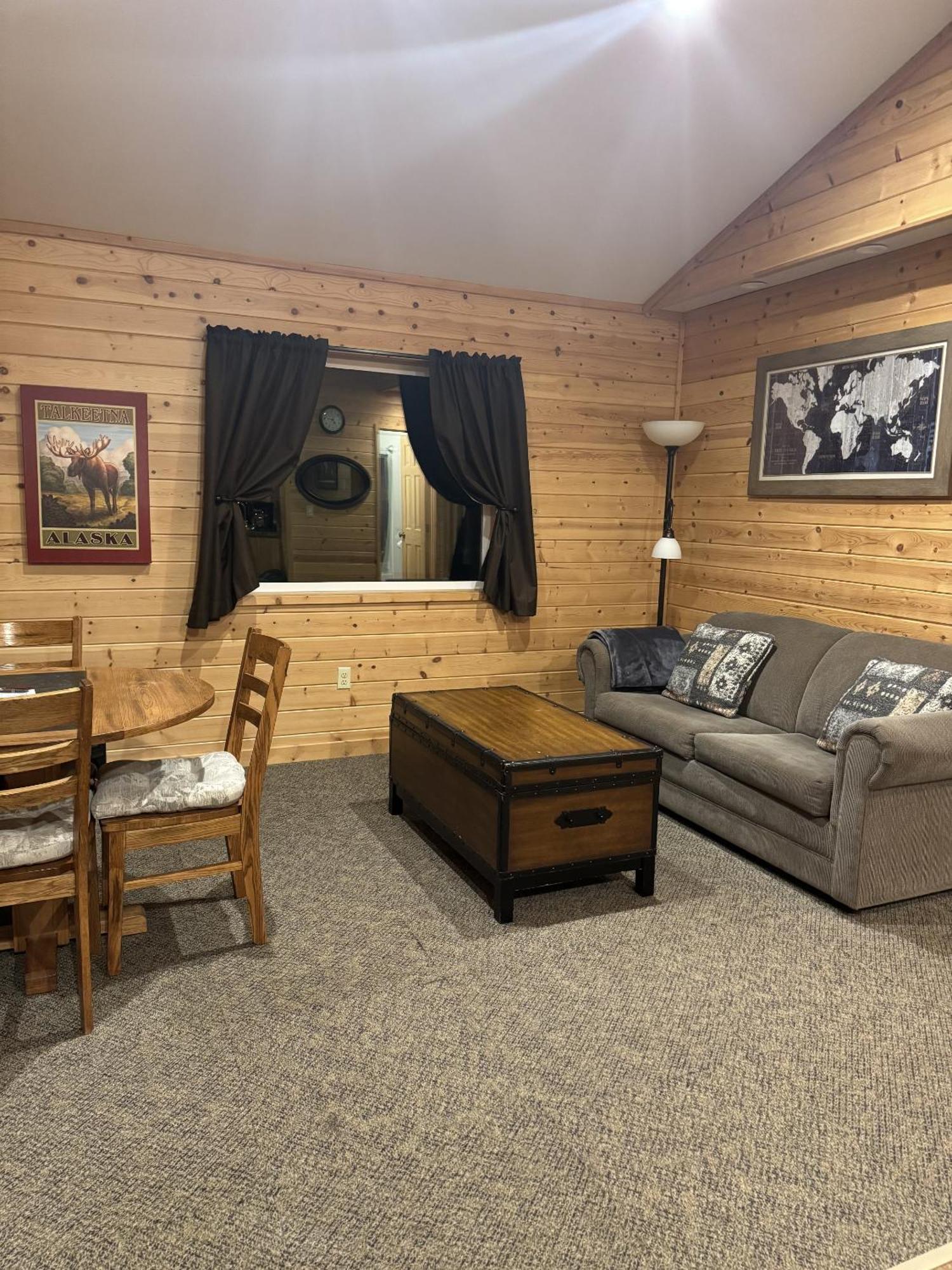 Susitna River Lodging, Backwoods Cabins Толкітна Екстер'єр фото