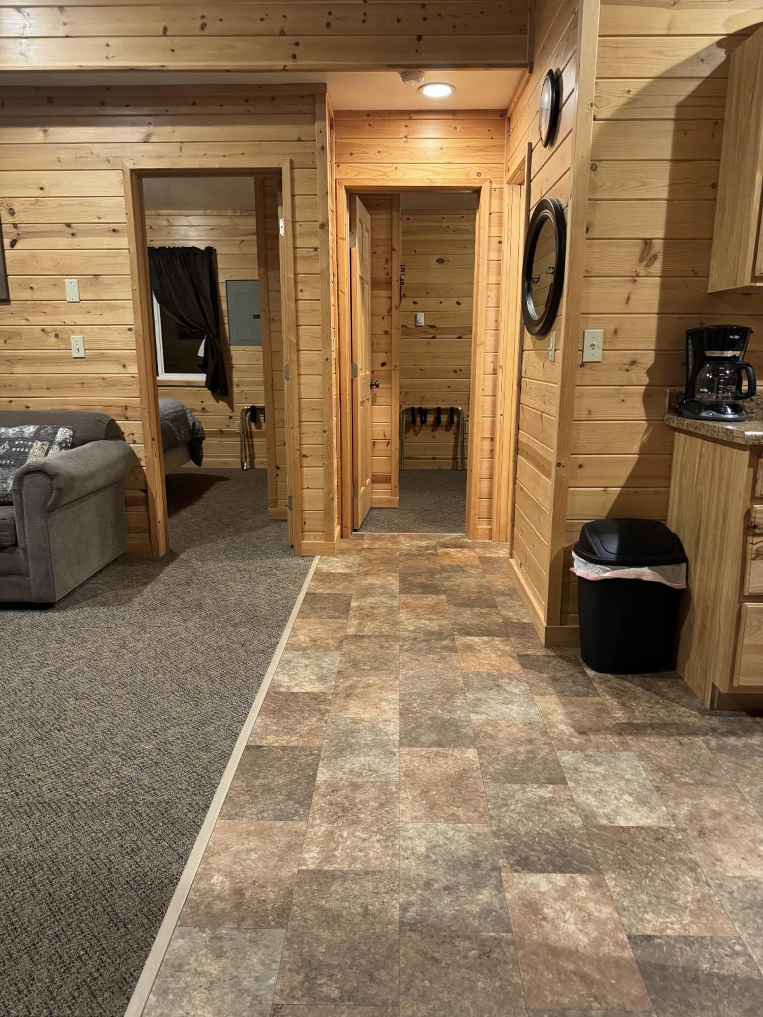 Susitna River Lodging, Backwoods Cabins Толкітна Екстер'єр фото
