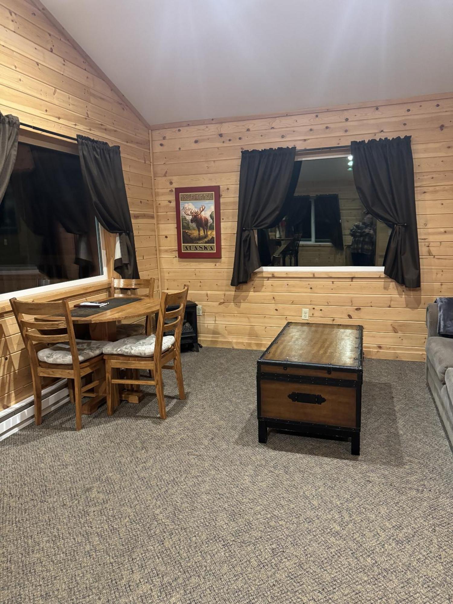 Susitna River Lodging, Backwoods Cabins Толкітна Екстер'єр фото